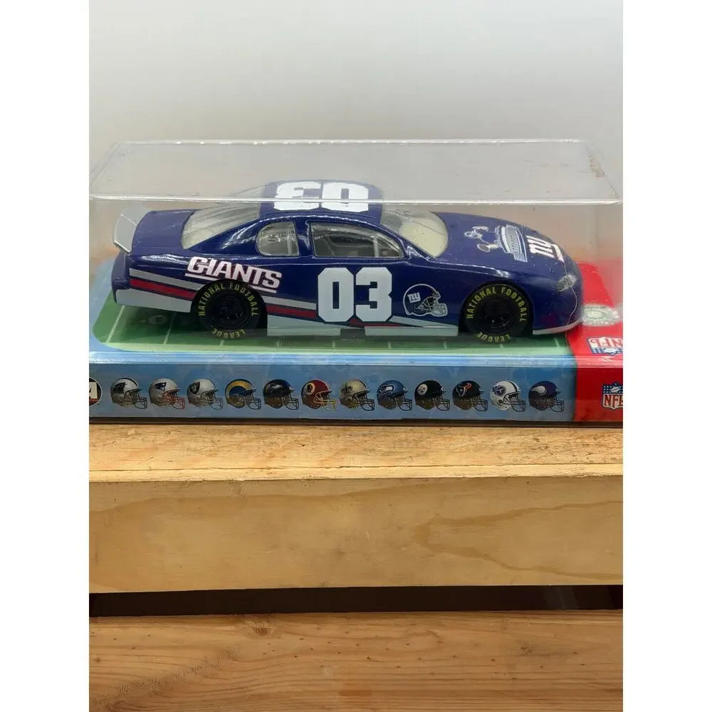 2004 Action Performance McArthur NFL New York Giants #03 1:24 Diecast Stock Car